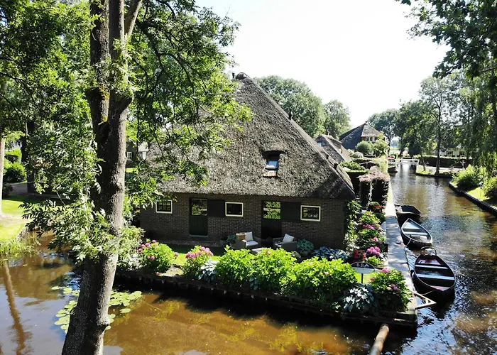 Plompeblad Guesthouse Giethoorn